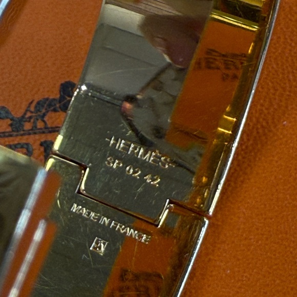 Hermes Wide Band White & Gold Designer Bracelet - Picture 2 of 4